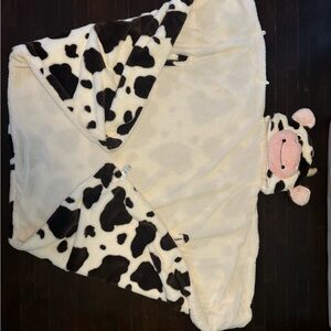 Comfy cow cape with cow head super fuzzy